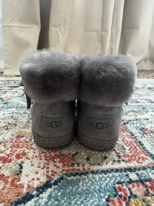 UGG Boots Women’s 7 - Image 5