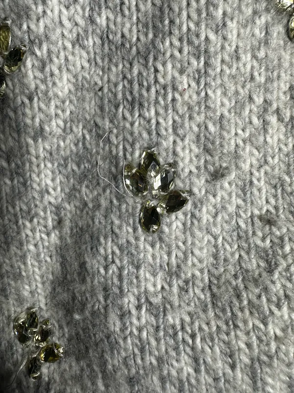 S387. Banana Republic Limited Edition Jeweled Merino Wool Sweater XS Gray - Image 4