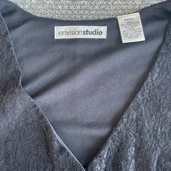 Vintage Y2K Envision Studio Black Lace V Neck Top Size Small - Image 4