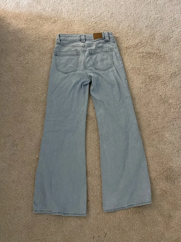 American Eagle Jeans - Image 2