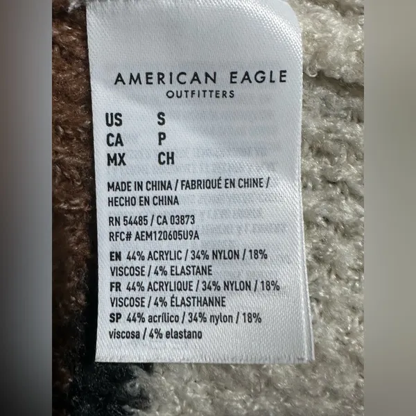 American Eagle Oversized
Dreamspun V-neck
Sweater size Small - Image 8