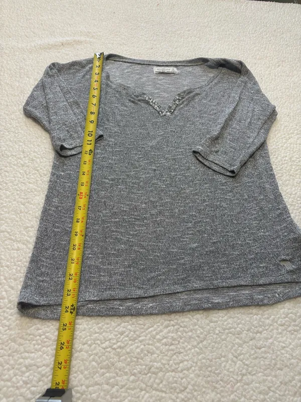 Vintage Y2K Abercrombie & Fitch Heather Gray Embellished V-Neck Top Indie Sleaze - Image 8