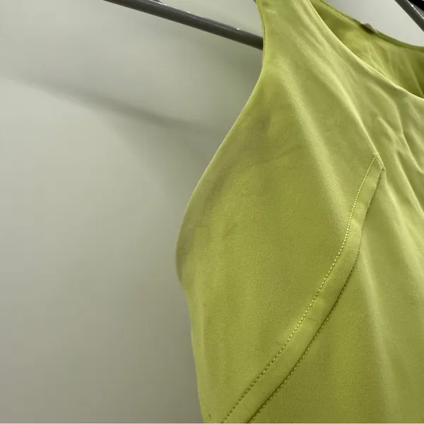 Lululemon Invigorate Training Tank Top in‎ Wasabi Green Sz 2 - Image 9