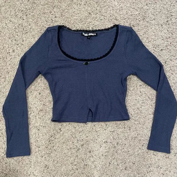 Tunnel Vision Rosa Blue Lace-trimmed Thermal Long-Sleever - Image 3