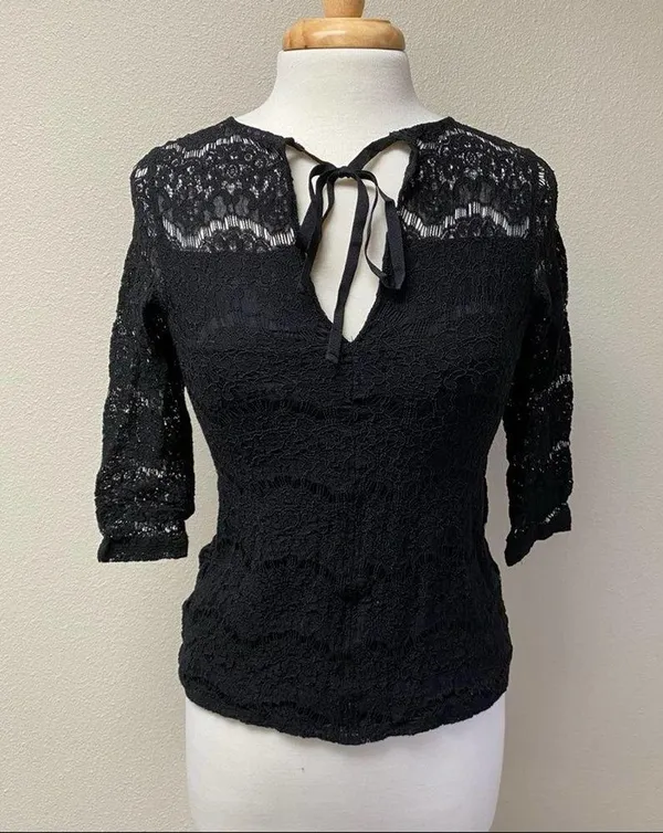 H&M Sheer Lace 3/4 Sleeve Top Black S - Image 84