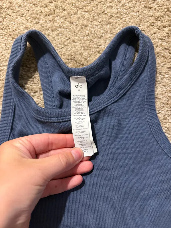 Alo Yoga tank  - Image 2