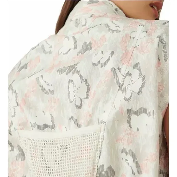 Free People FP Movement Off The‎ Grid Printed Vest in floral ivor Size small - Image 3