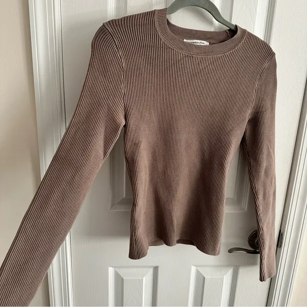 Abercrombie Fitted Crewneck Sweater Women’s Size Small - Image 3