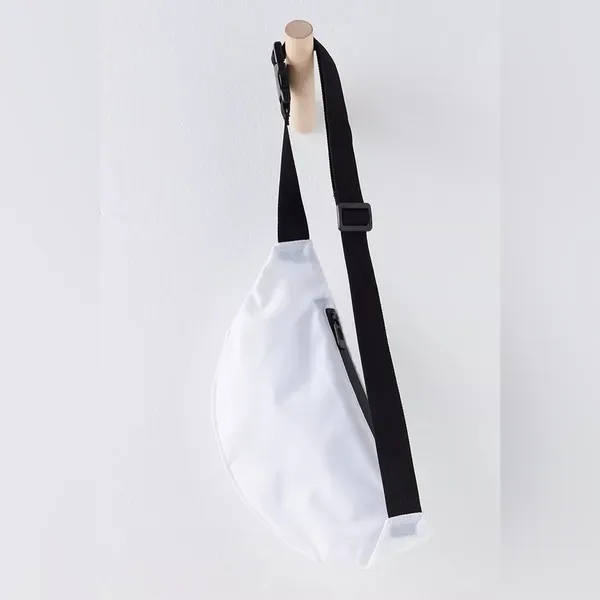 New Fp Movement Ripstop Runner Belt Bag Sold Out on Free People - Image 5