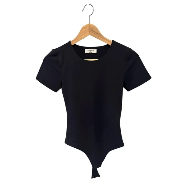 Aritzia Babaton Contour women’s Black Crewneck Short Sleeve Bodysuit Sz S - Image 3