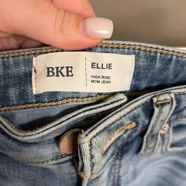 ✨BKE Ellie Mom High Rise Sz 26 Jeans✨ - Image 9