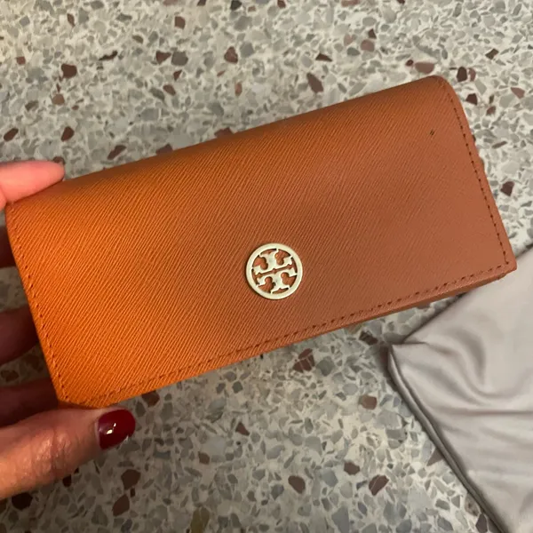 Tory Burch case and soft bag - Image 5