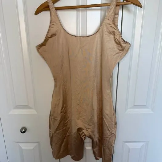 Spanx Mid-Thigh Bodysuit Size 1X - Image 3