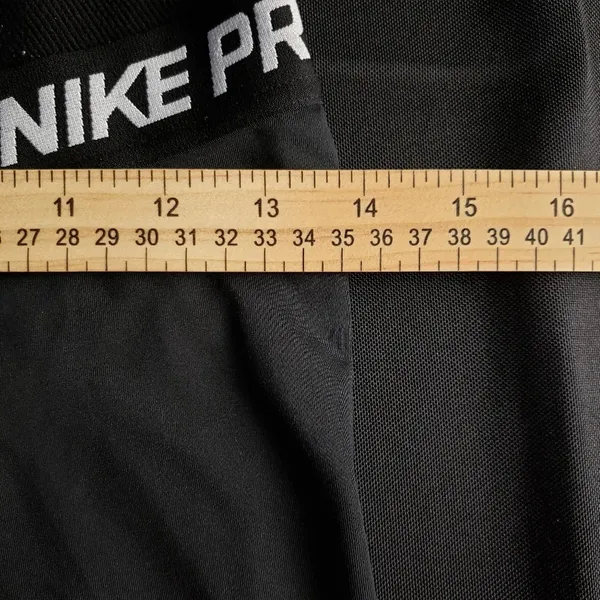 Nike‎ Dri-fit Cropped Black Leggings Large - Image 4