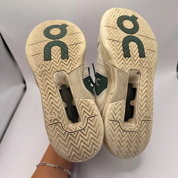 On Running The‎ Roger Pro Oyster Tennis Shoes Forest Green White Womens Size 9 - Image 6