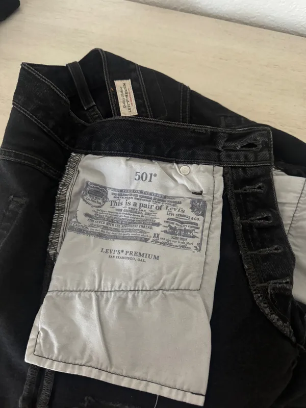 Levi's 501® ORIGINAL FIT HIGH RISE WOMEN'S SHORTS - Image 4