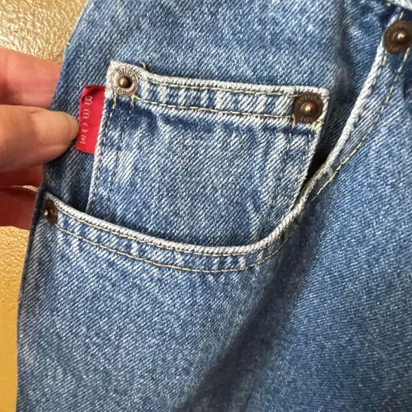 Vintage Bugle Boy size 32L high rise jeans. - Image 6