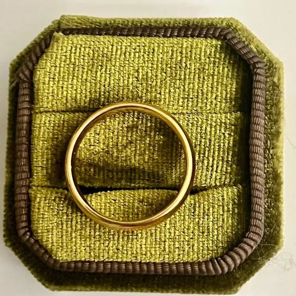 Classic 10k Plated Yellow Gold Polished 4mm Band Ring Size 9 - Image 3