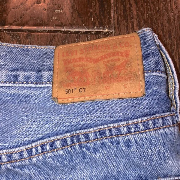 LEVIS white cone oak denim cutoff shorts size 26 - Image 6