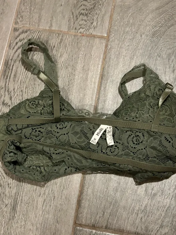 Mudd Olive Lace Wireless Bralette - size medium - Image 4