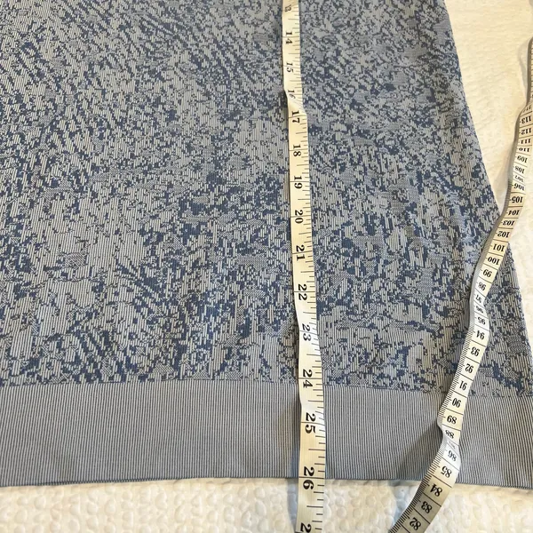 Lululemon Swiftly Breathe Short Sleeve L/XL women - Image 6