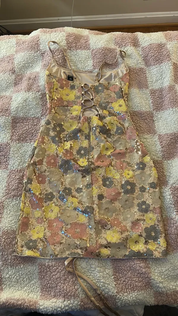 Windsor Dress Mini Sequin Gold - Image 2