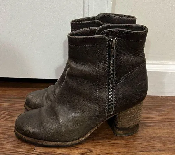 Frye Smoke Gray Leather Addie Double Zip Heeled Booties Size 8 US $358 - Image 3