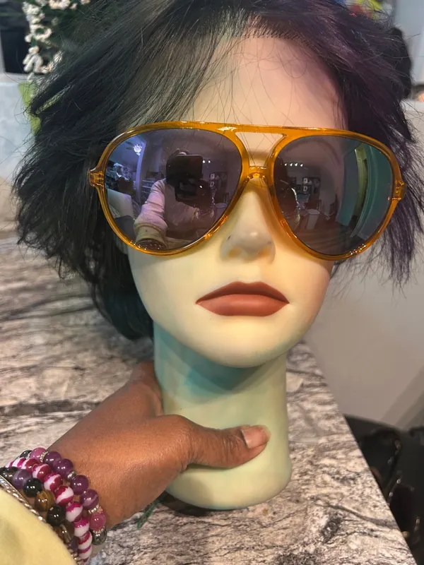 Amber Frame Women's Oversized Aviator Sunglasses - Image 3