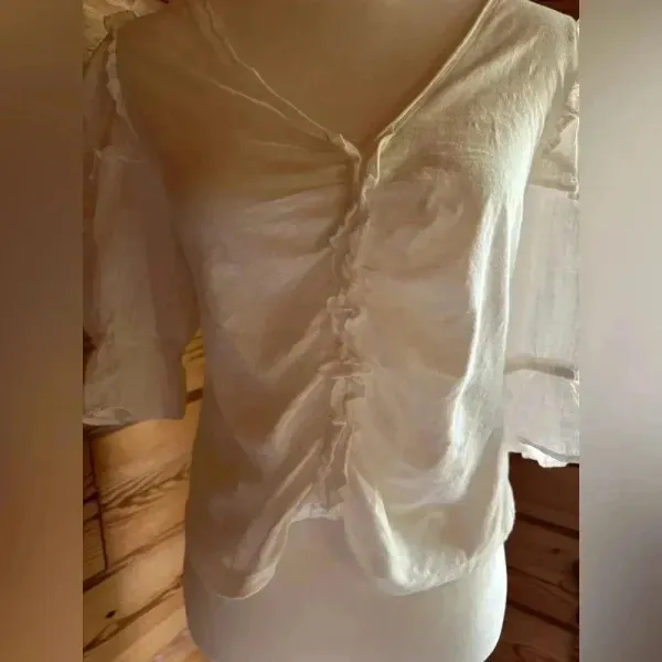 Anthropologie puff sleeved front gathered peasant white blouse size medium​ - Image 3