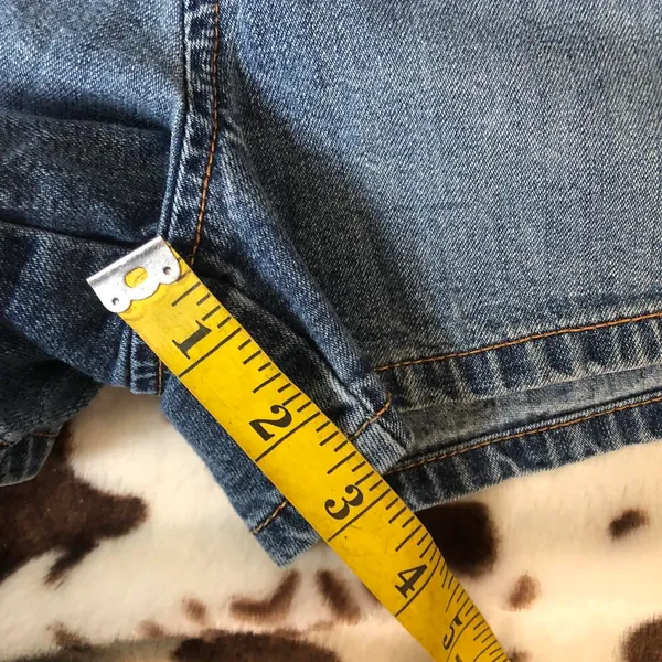 Y2K 2000s Grunge Micro Mini Baddie Hot Pants Low/Mid Rise Denim Jean Booty Bimbo Shorts Cargo Pockets #goth #whimsigoth subversive acubi #cyber #punk biker whimsygoth #mcbling streetwear music festivals rave plur Size 10 - Measurement in pics - Image 7