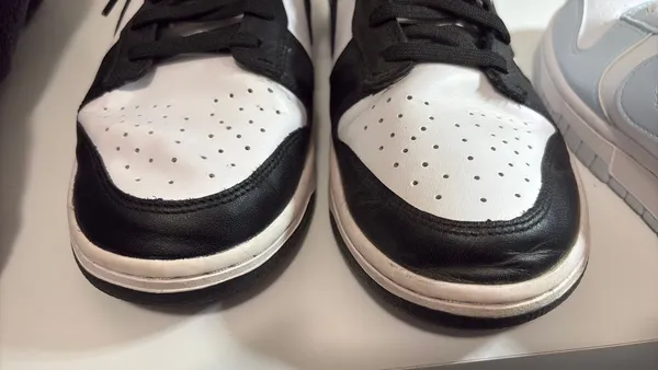 Black and white Nike dunks  - Image 8