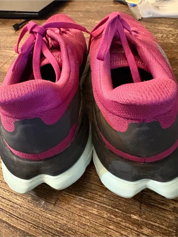 Hoka One One Mach 4 Women 8.5 Festival Fuchsia Black Running Shoes - Image 7