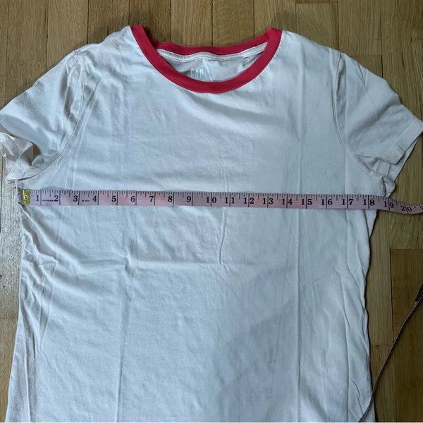 GAP Crewneck pink shirt - Image 5