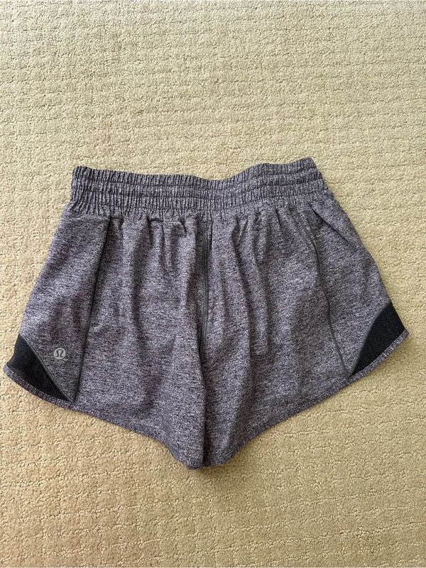 Lululemon Hotty hot high rise 2.5 - Image 2