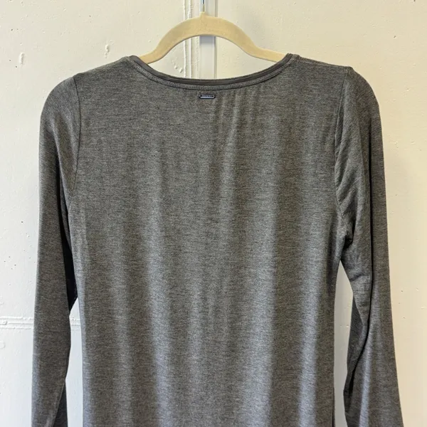 White House Black Market Gray Scoop Neck Long Sleeve Top Petite Small SP‎ Soft - Image 5