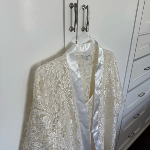Vintage Alexandra Nicole Bridal Robe set - Image 12