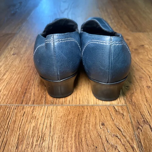 Munro American Womens 8 M Blue Leather Square Toe Loafers Low Block Heel Shoes - Image 5