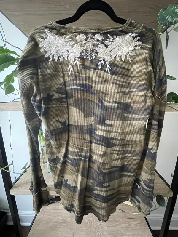 Long Sleeve - Image 3