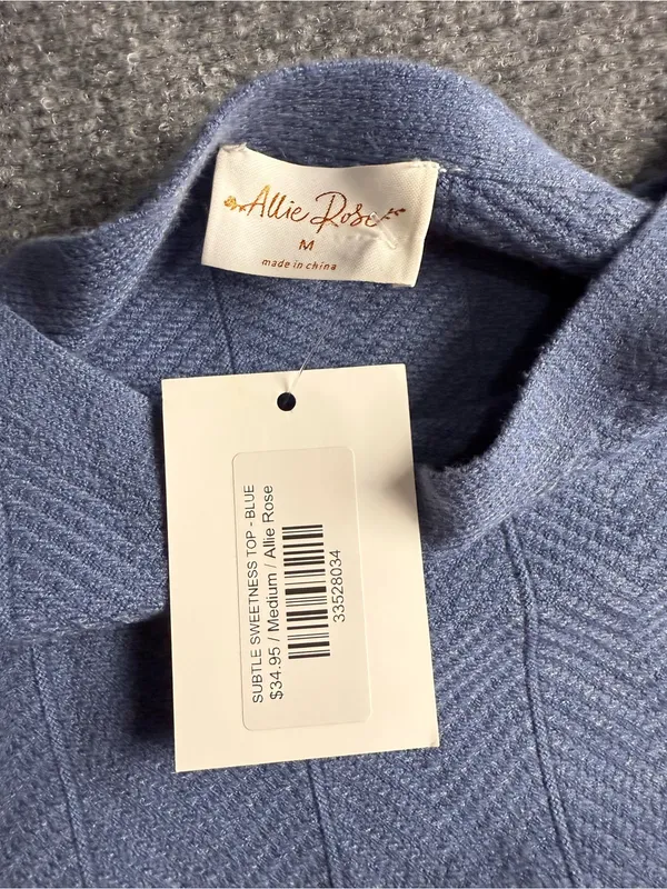 Allie Rose Woman’s Medium Light Blue Textured Knit Sweater Top NWT - Image 5