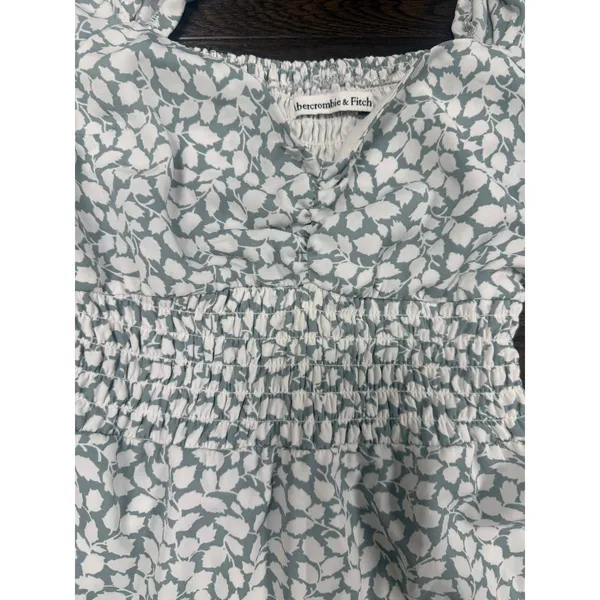 Abercrombie & Fitch Floral‎ Smocked Mini Dress | Size Xs - Image 3