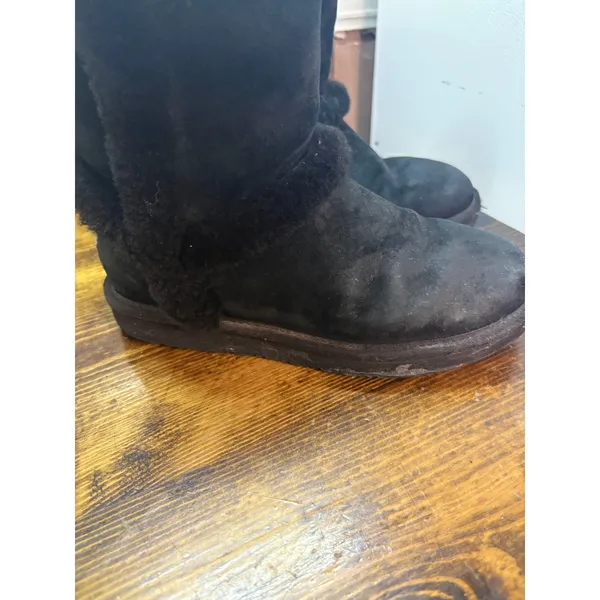UGG‎ Black Boots Size 6 - Image 3