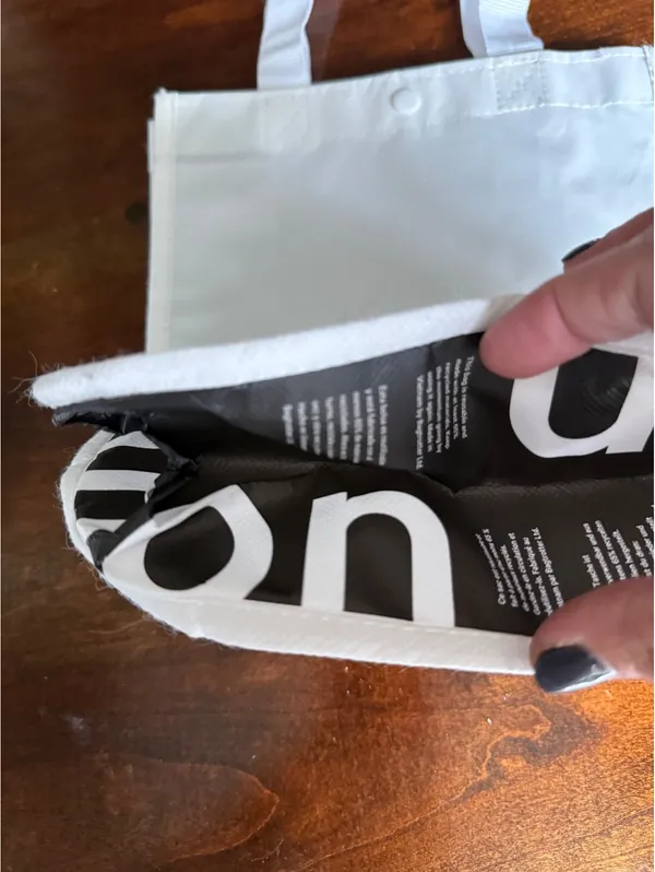 Lululemon White Tote Bag with Logo - Image 3