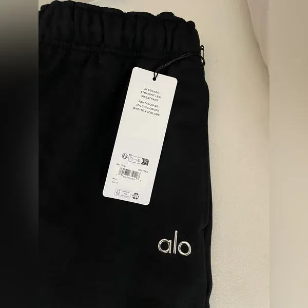 ALO Yoga NWT Accolade Straight Leg Sweatpants Black Size M Oversized - Image 8