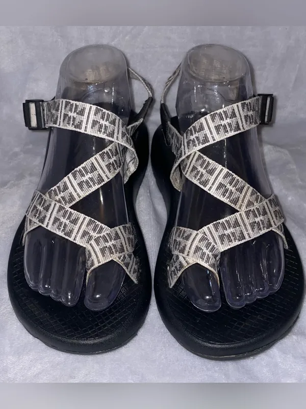 Chaco Women’s Size 10 ZX2 Classic Grey Geometric Strappy Sandals Toe Loop - Image 2