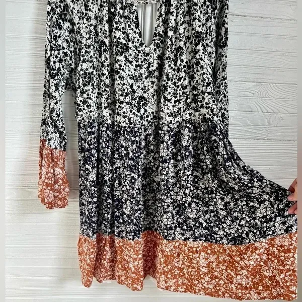 143 Story by Line Up Tiered Flowy Dress Long Bell Sleeve Floral Print M - Image 3
