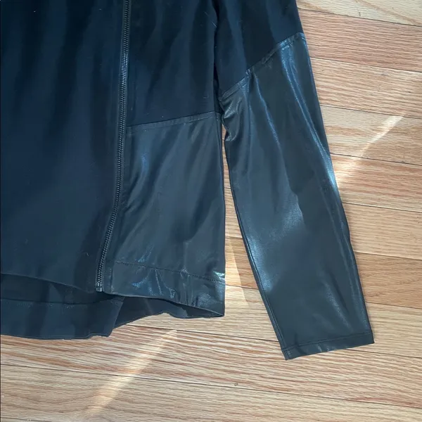 Jessica Simpson Moto Jacket Womens Medium Black Faux Leather Zip Up Casual - Image 5