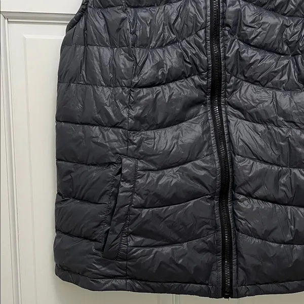 Calvin Klein Black and Gray Duck Down Filled Full Zip Puffer Vest - Size Large - Image 5
