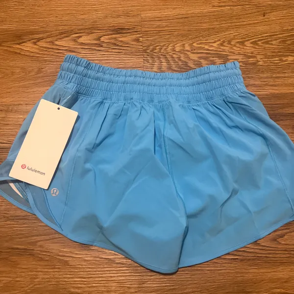 Lululemon Hotty Hot Shorts 4” - Image 3