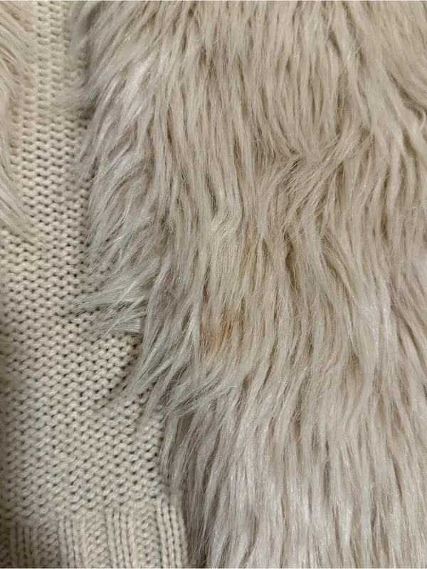 2000s vintage style cream faux fur vest - Image 7