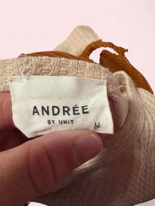 ANDREE BY UNIT Cream Knit & Brown Plaid Sleeve Sweatshirt - Image 3